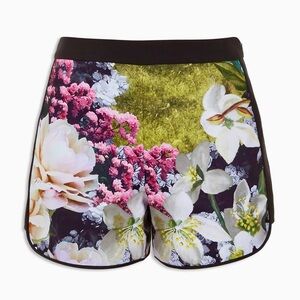 NWT Ted Baker Windermere Floral Tailored Shorts Size 1 (US 4)